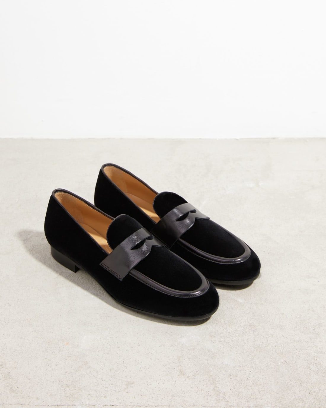 Черные бархатные лоферы - Image 2 of 4