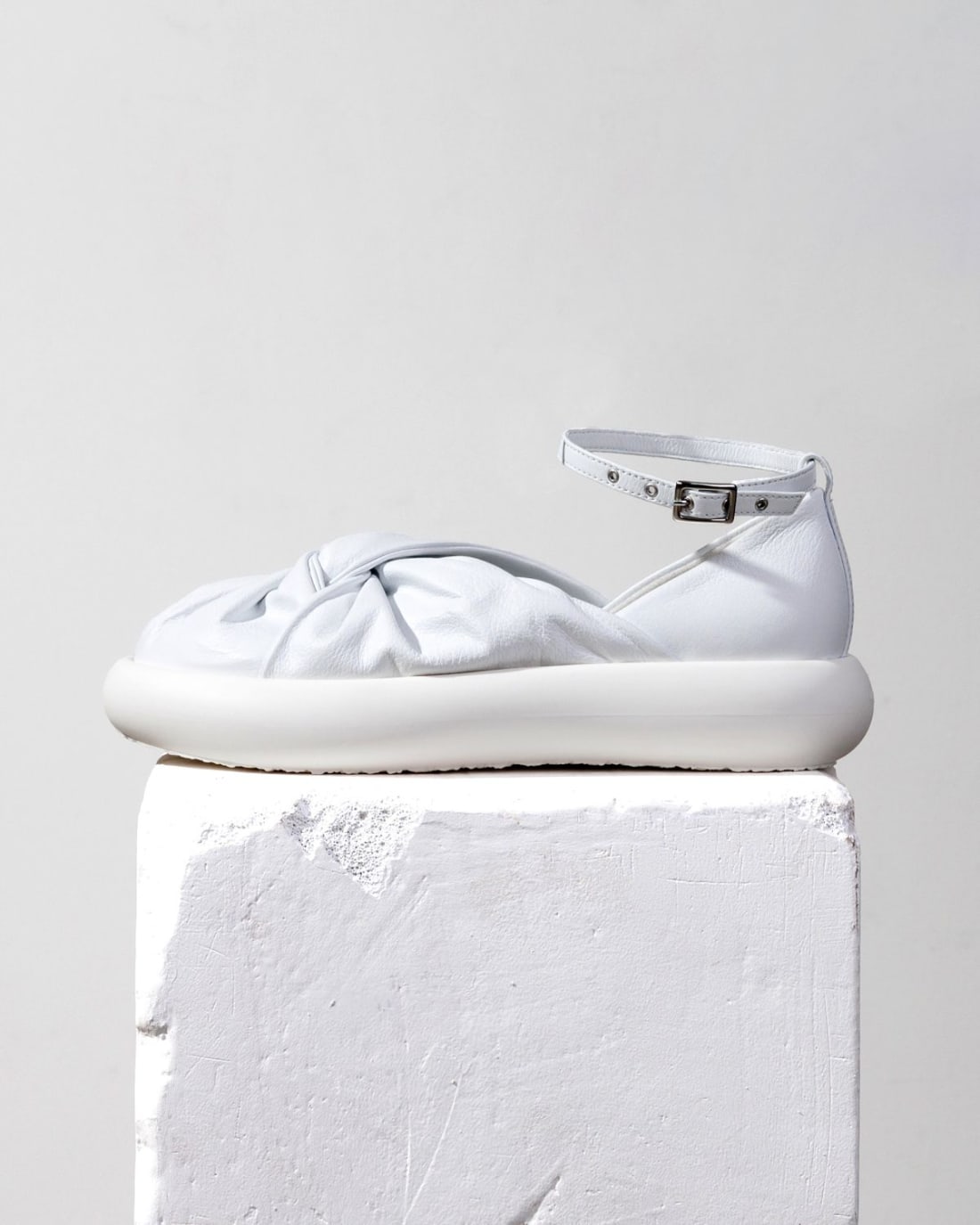 Белые кожаные туфли - Main image