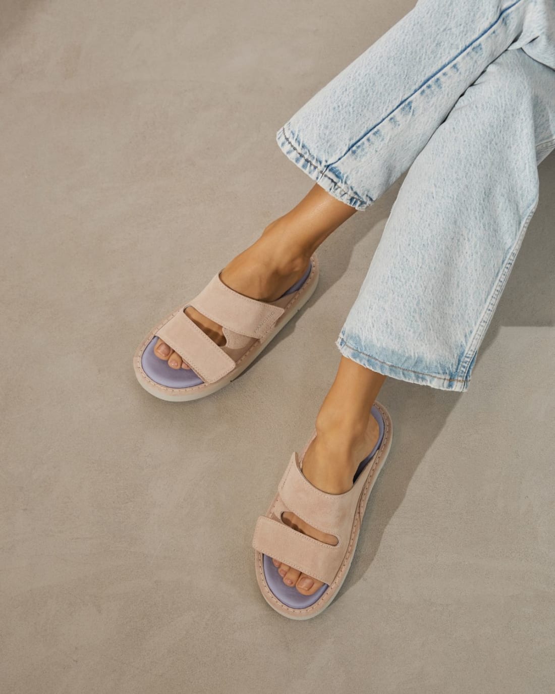 Светло-розовые замшевые шлепанцы - Image 5 of 6