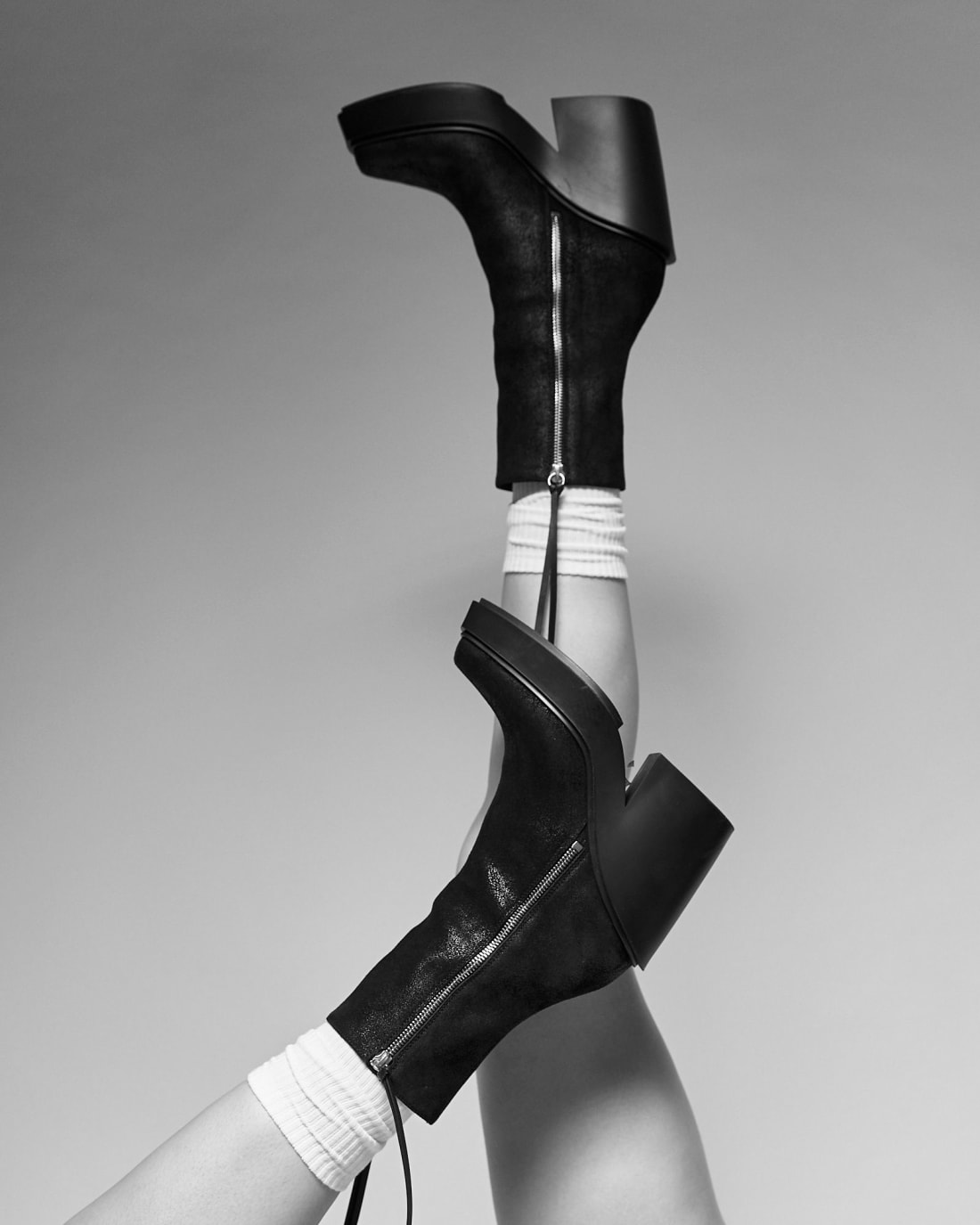 Черные замшевые ботильоны - Image 2 of 7