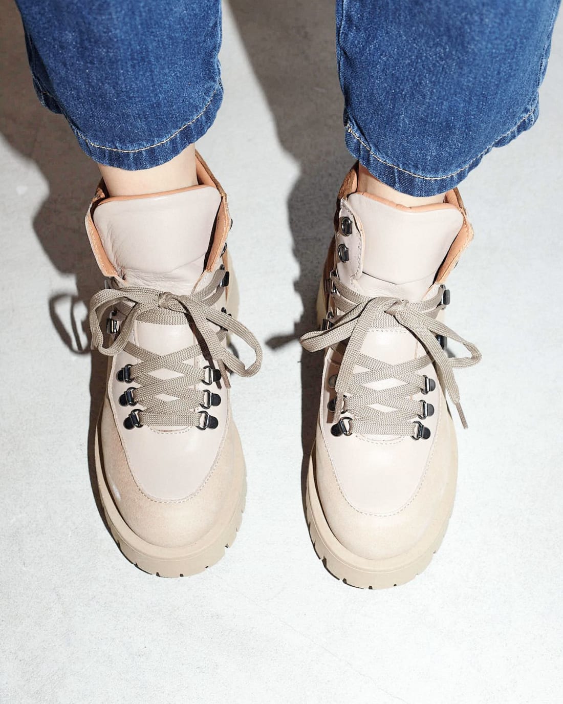 Бежевые замшевые ботинки - Image 5 of 5