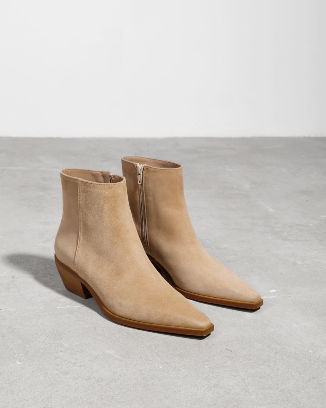 Светло-бежевые замшевые ботильоны - Image 3 of 8