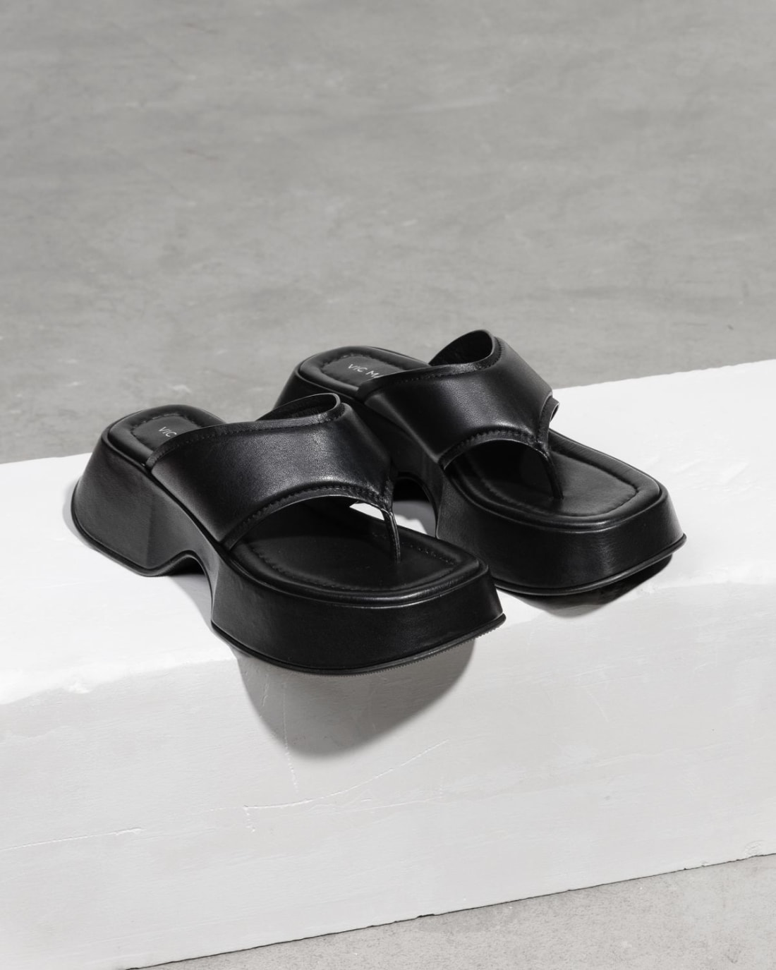 Черные кожаные шлепанцы - Image 3 of 6