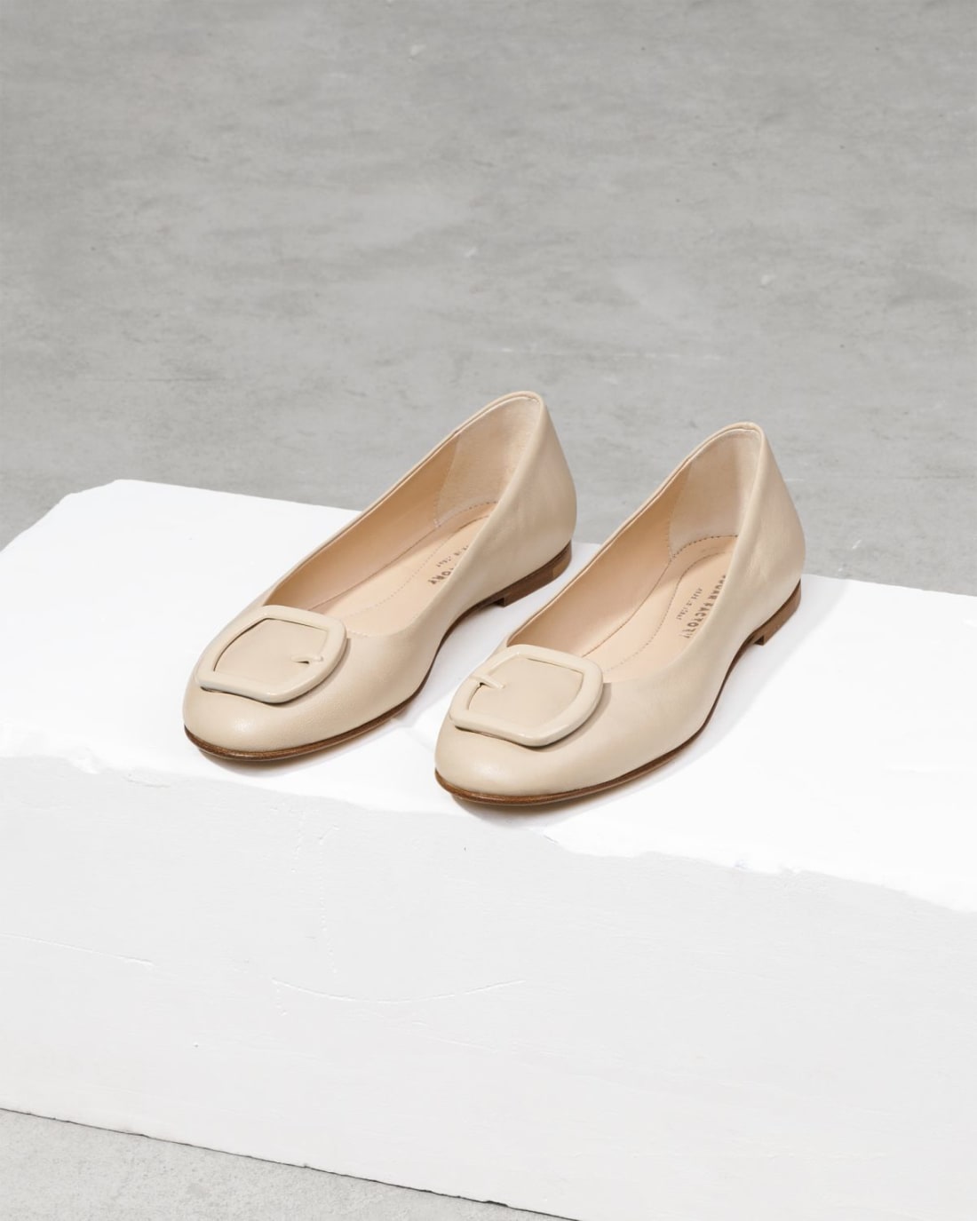 Бежевые кожаные балетки - Image 3 of 7
