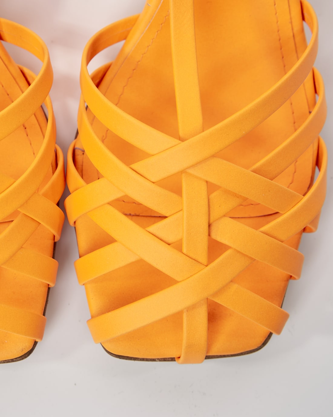 Ярко-оранжевые кожаные босоножки - Image 3 of 5