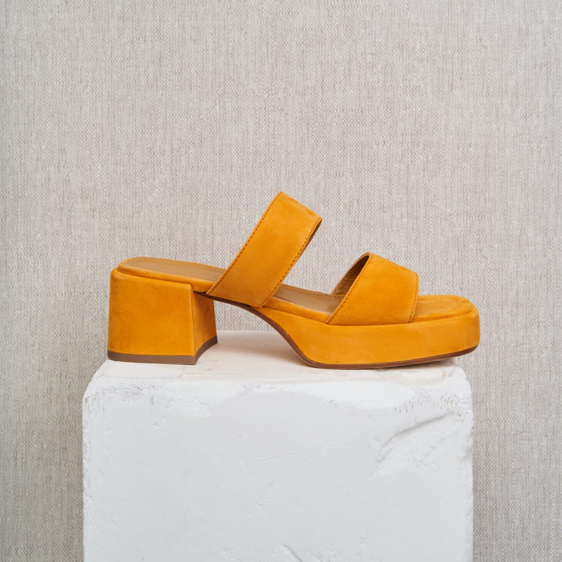 Оранжевые замшевые мюли - Image 1 of 6