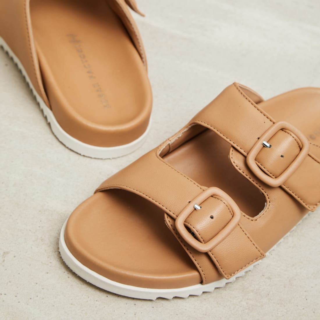 Бежевые кожаные биркенштоки - Image 2 of 5