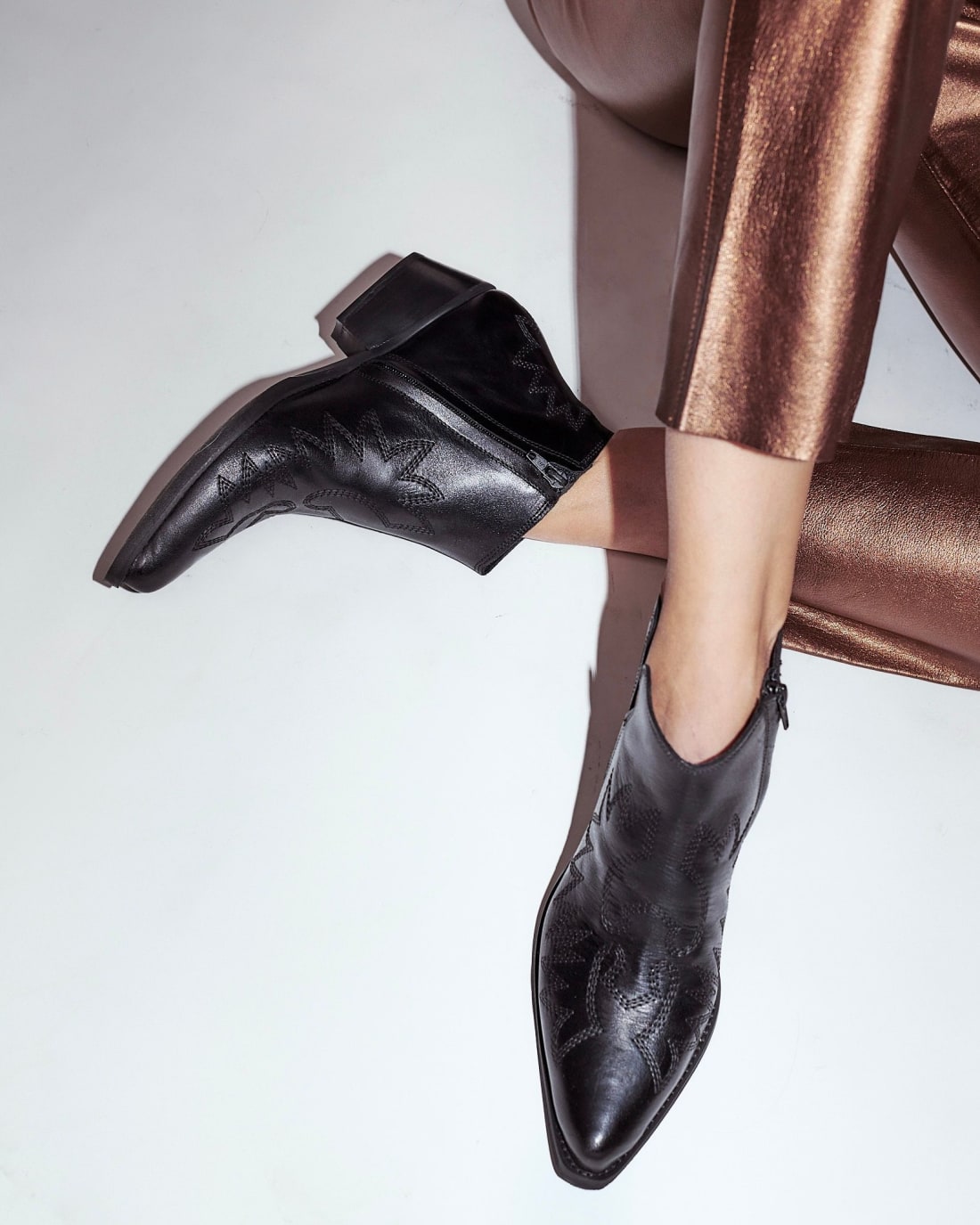 Черные кожаные казаки - Image 2 of 6