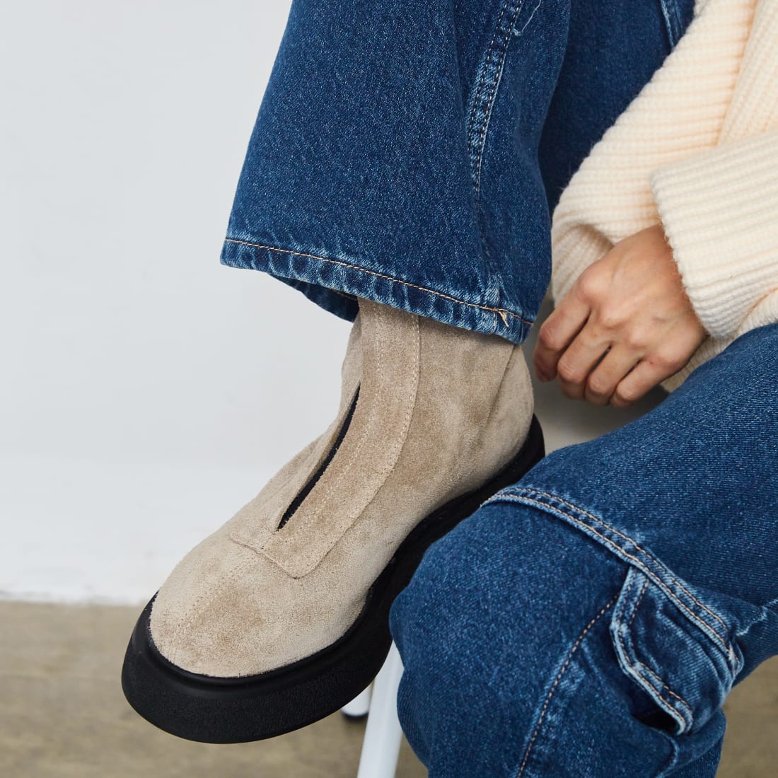 Светло-серые замшевые ботинки - Image 5 of 5