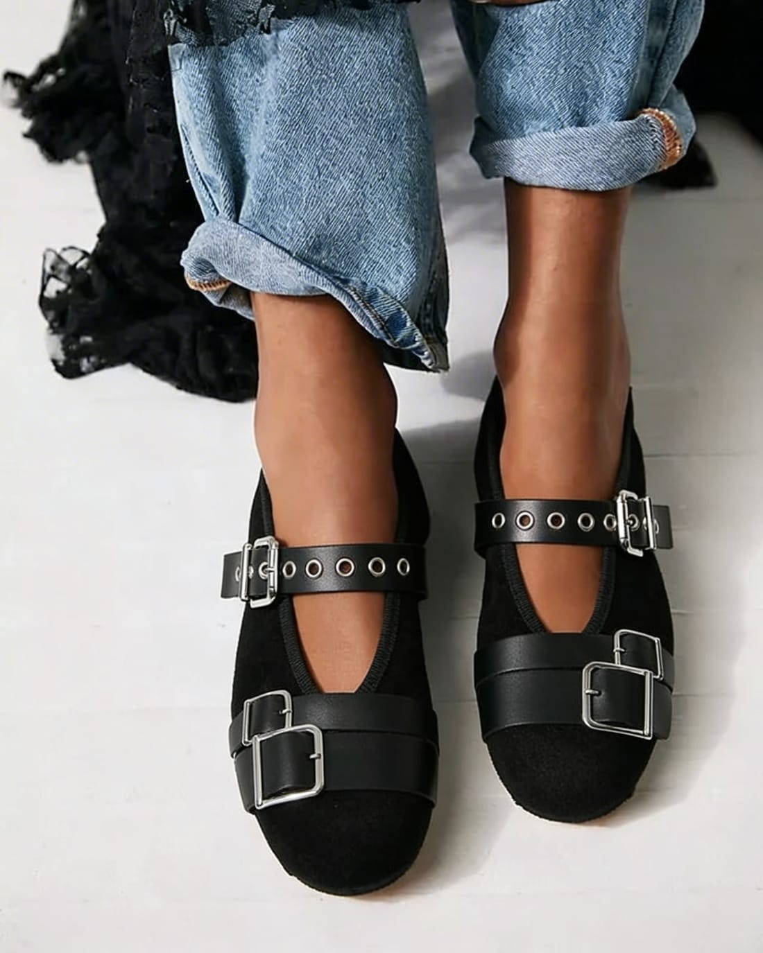 Черные замшевые туфли с ремешком - Image 2 of 5