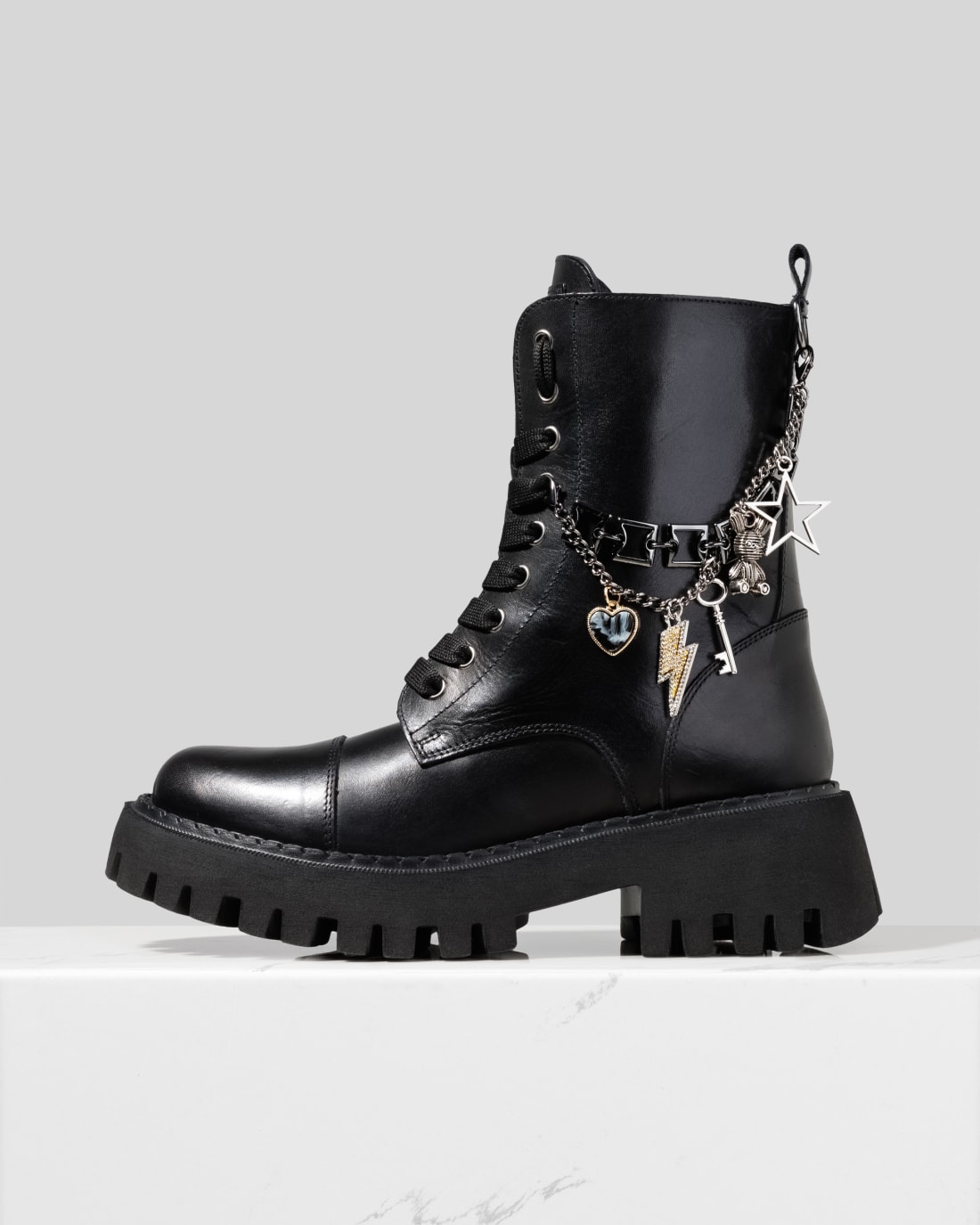 Черные ботинки из натуральной кожи с декором - Image 1 of 6