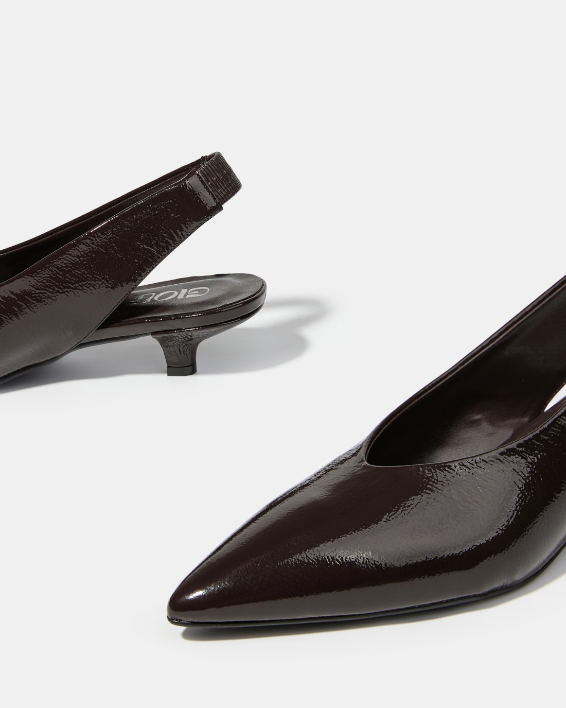 Кожаные туфли в темно-коричневом цвете