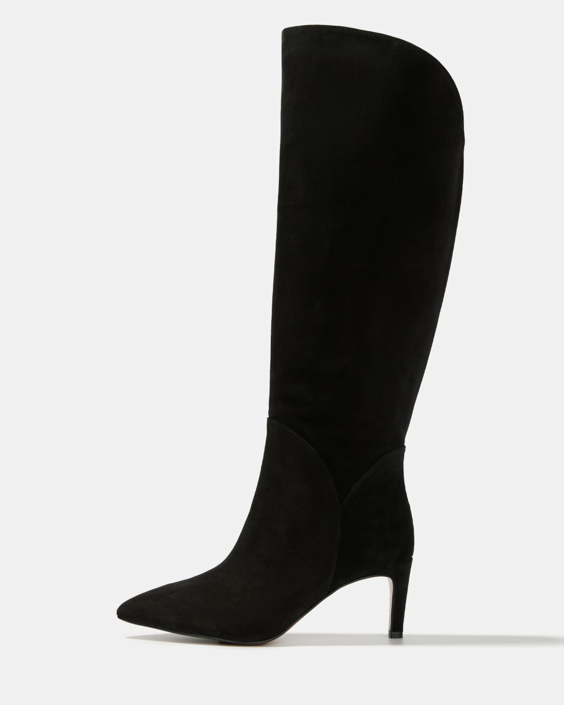 Черные замшевые сапоги