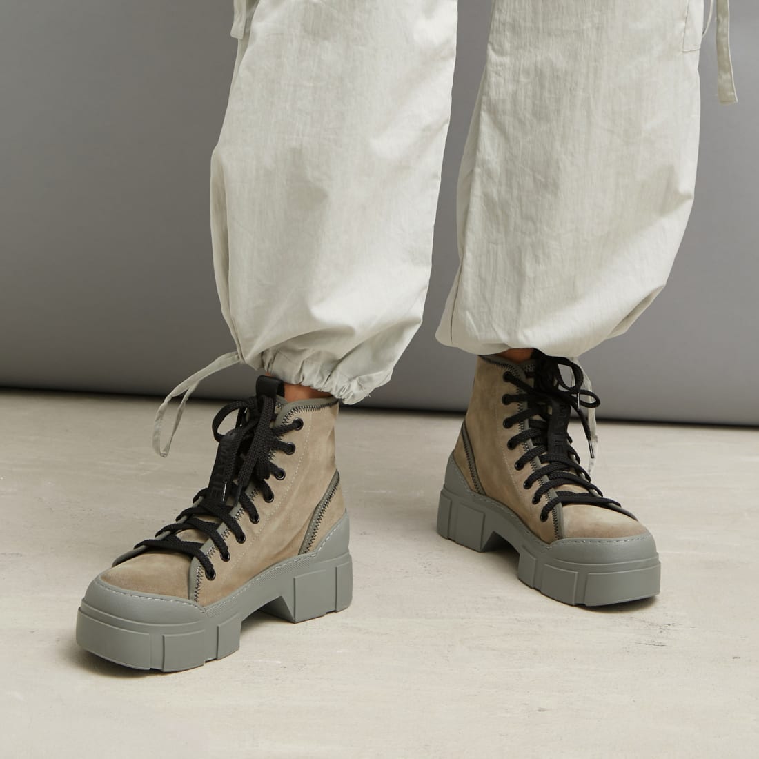 Серые замшевые ботинки - Image 4 of 5