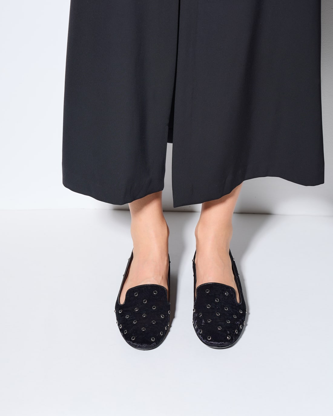 Чёрные мокасины из бархата