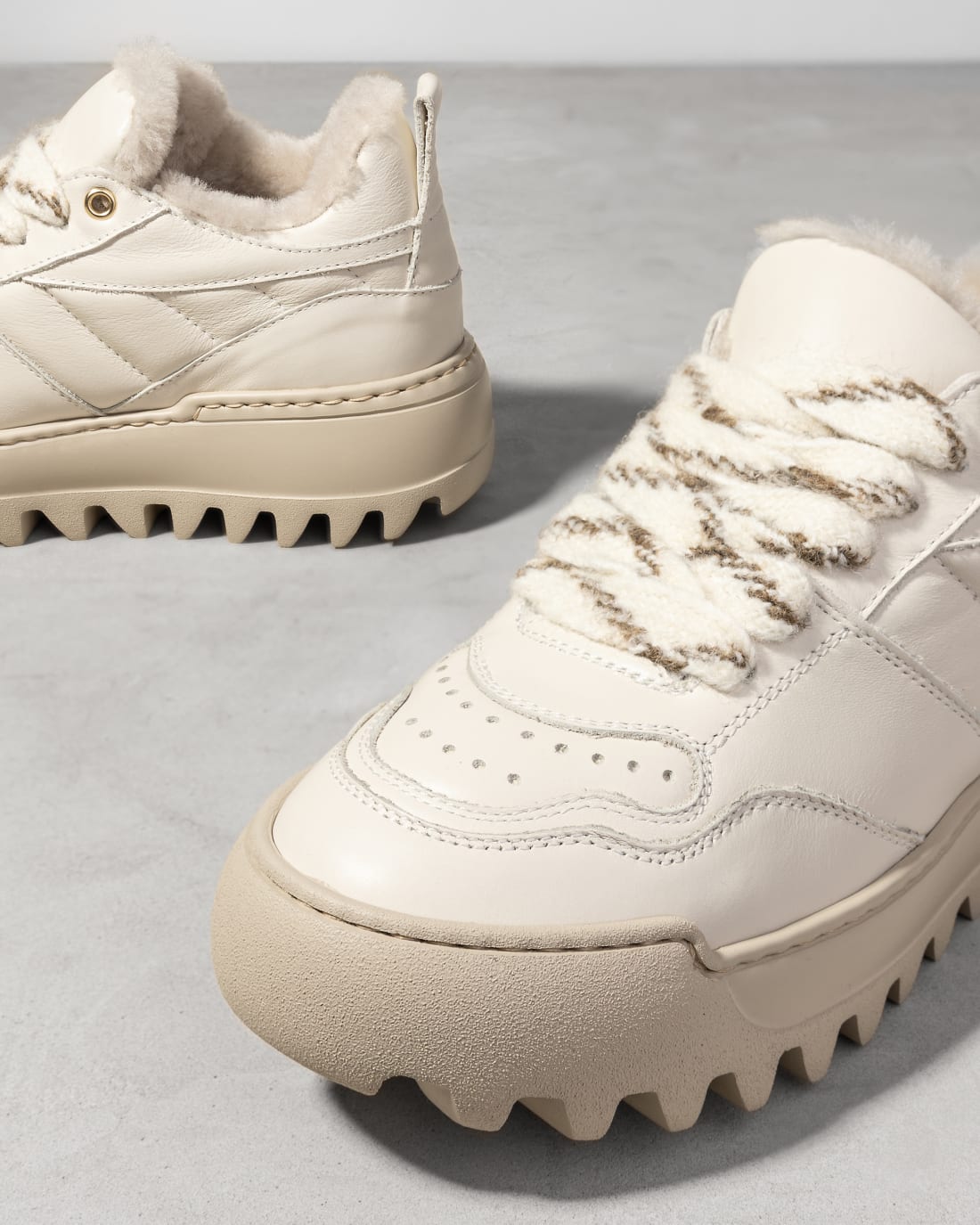 Утепленные кожаные кеды