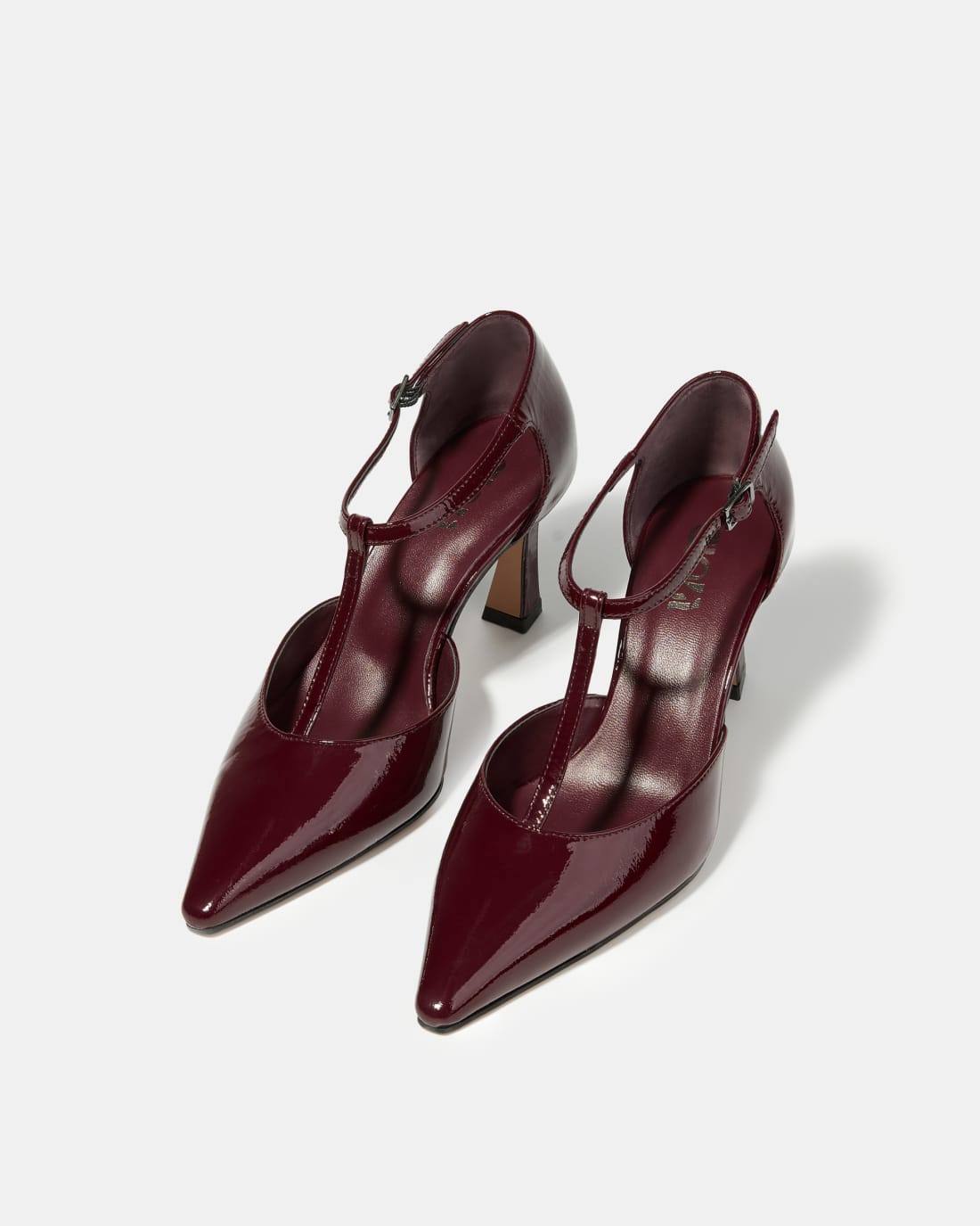 Кожаные туфли винного цвета