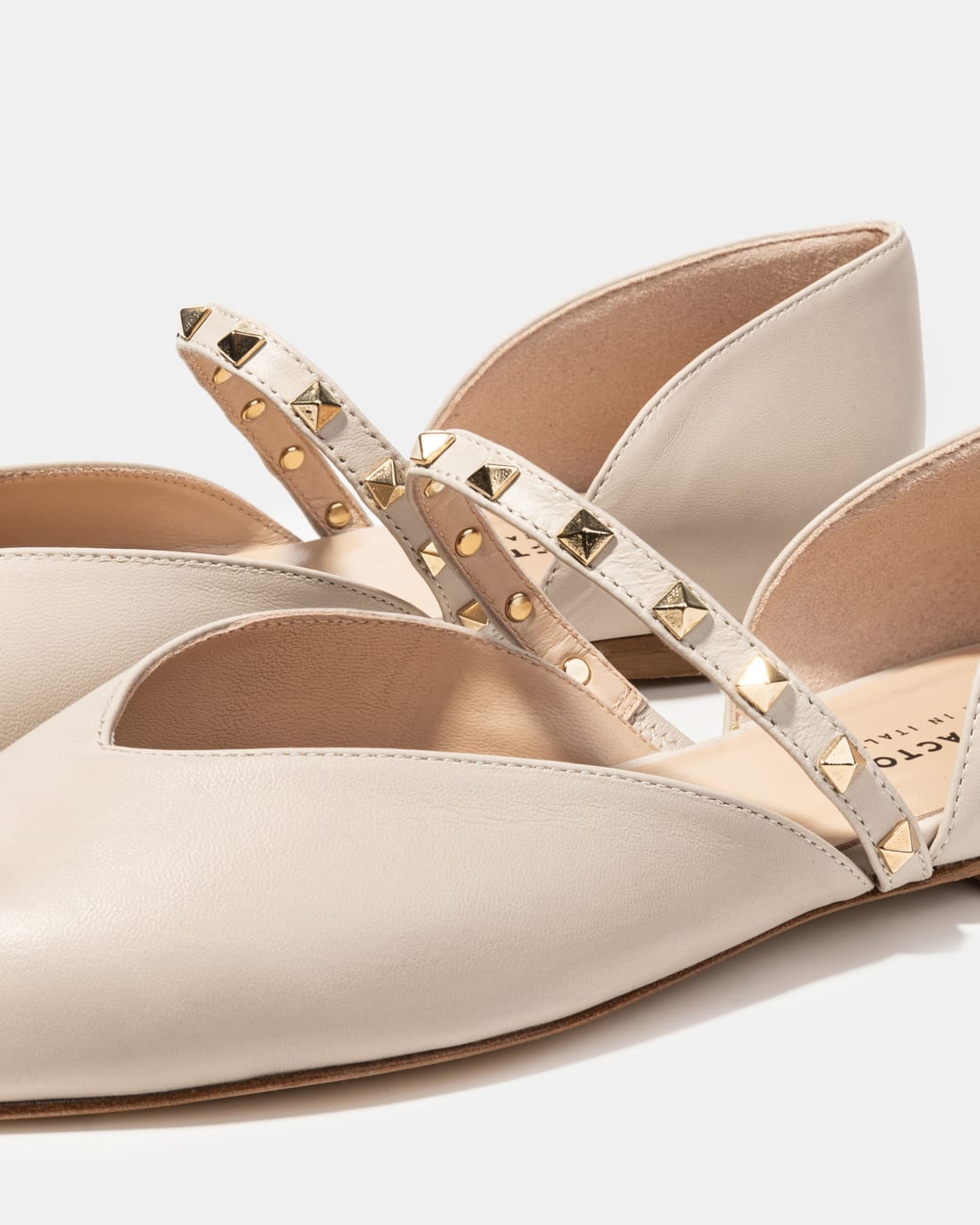 Бежевые кожаные балетки с ремешком - Image 4 of 4