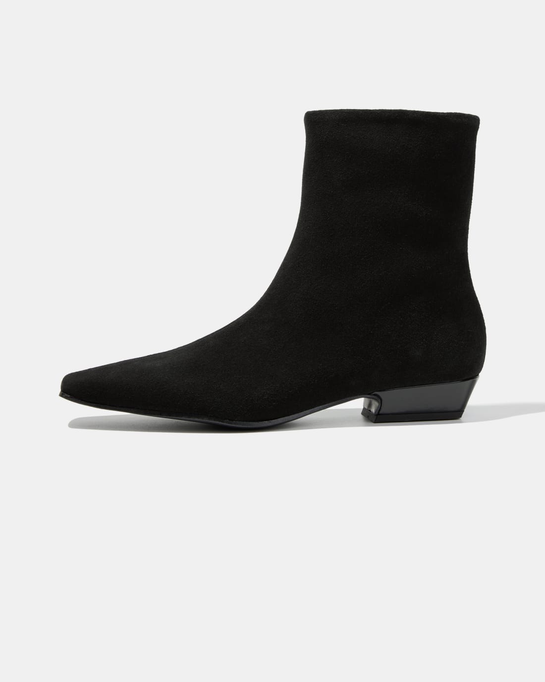 Черные замшевые ботинки