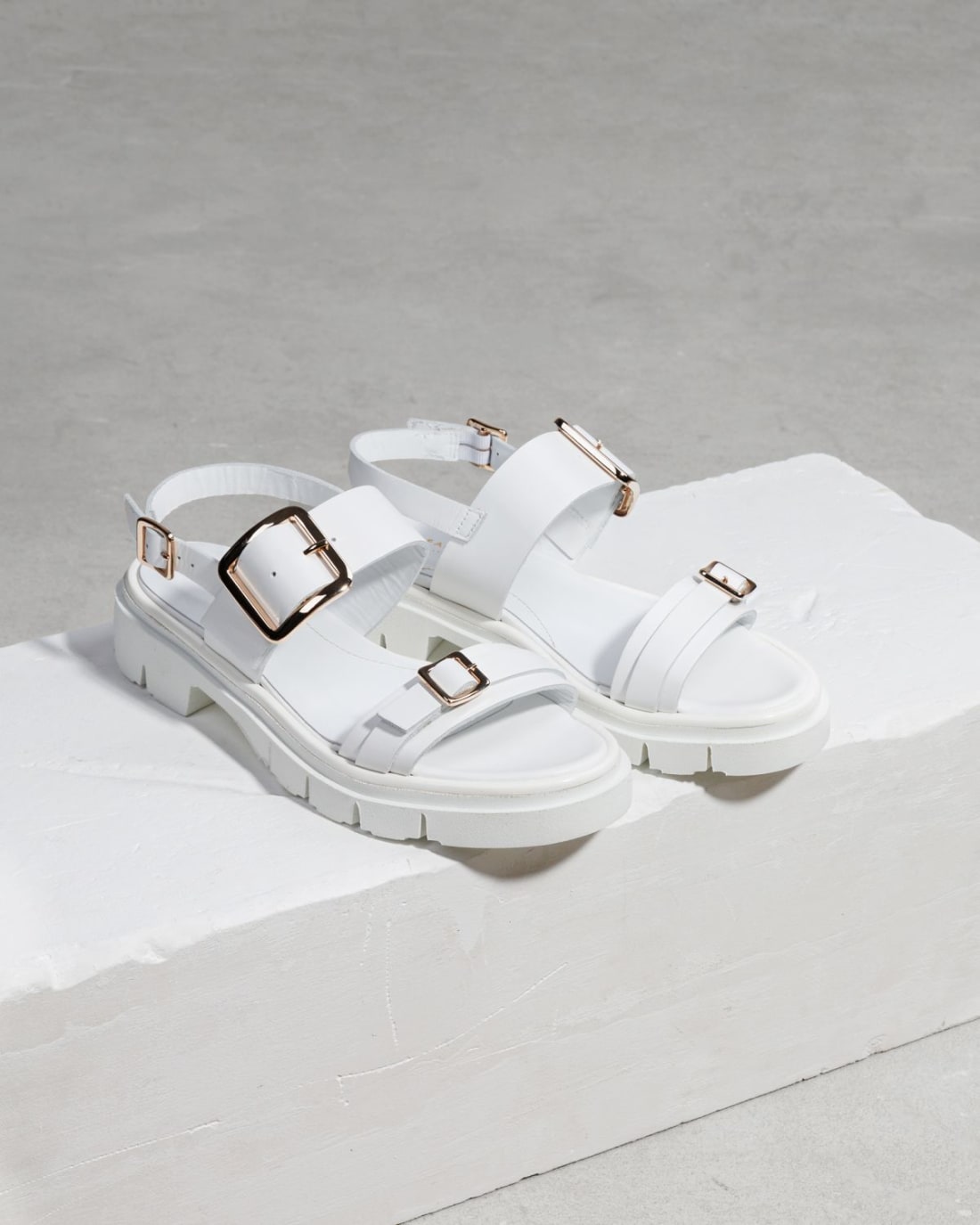 Белые кожаные сандалии - Image 3 of 6