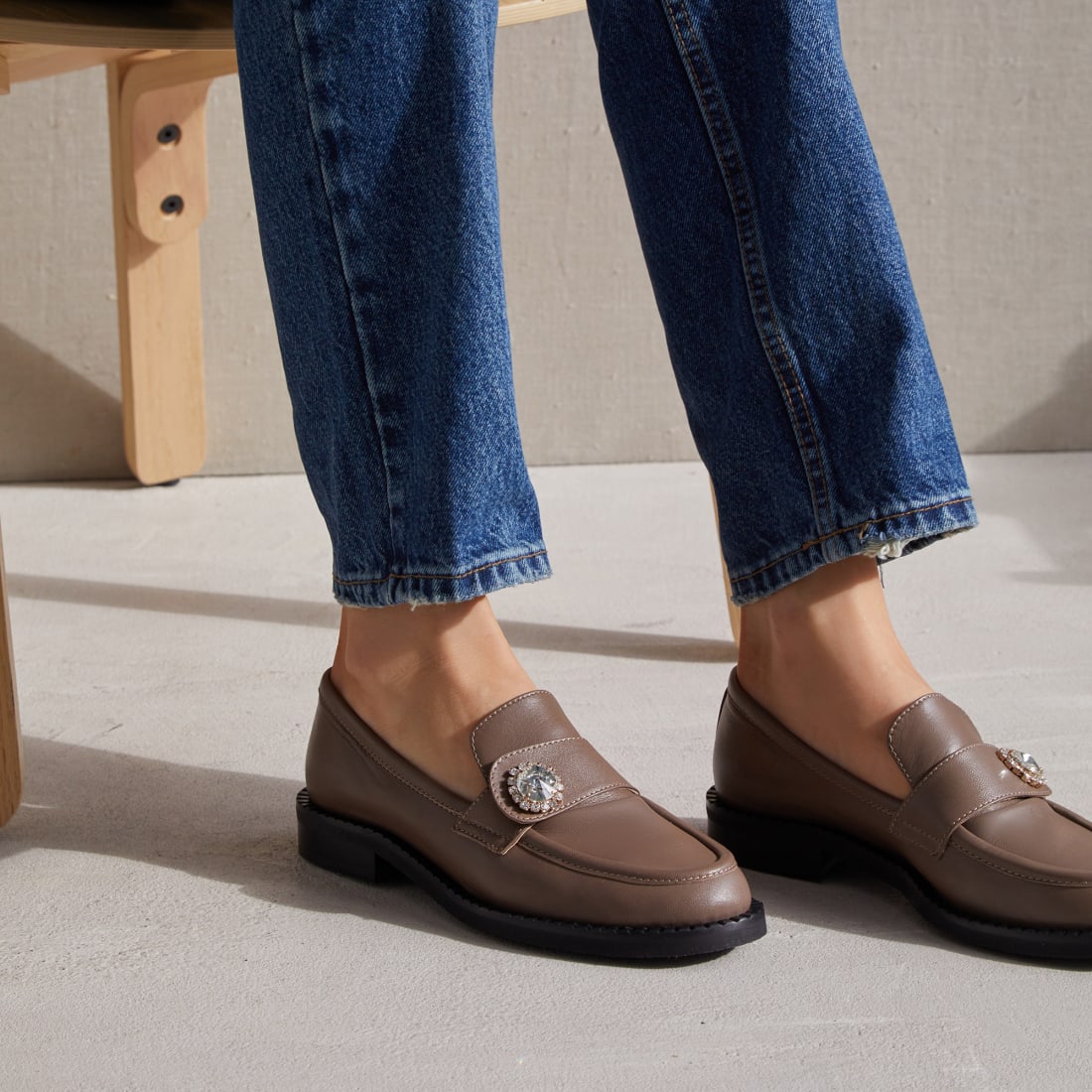 Коричнево-бежевые кожаные лоферы - Image 5 of 5