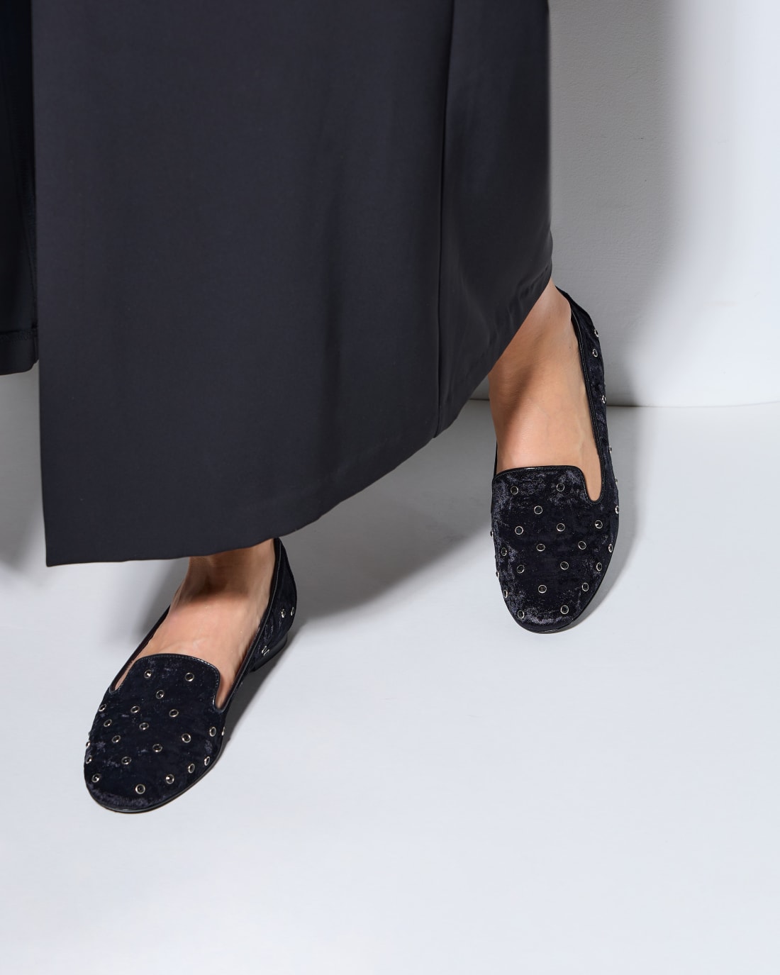 Чёрные мокасины из бархата