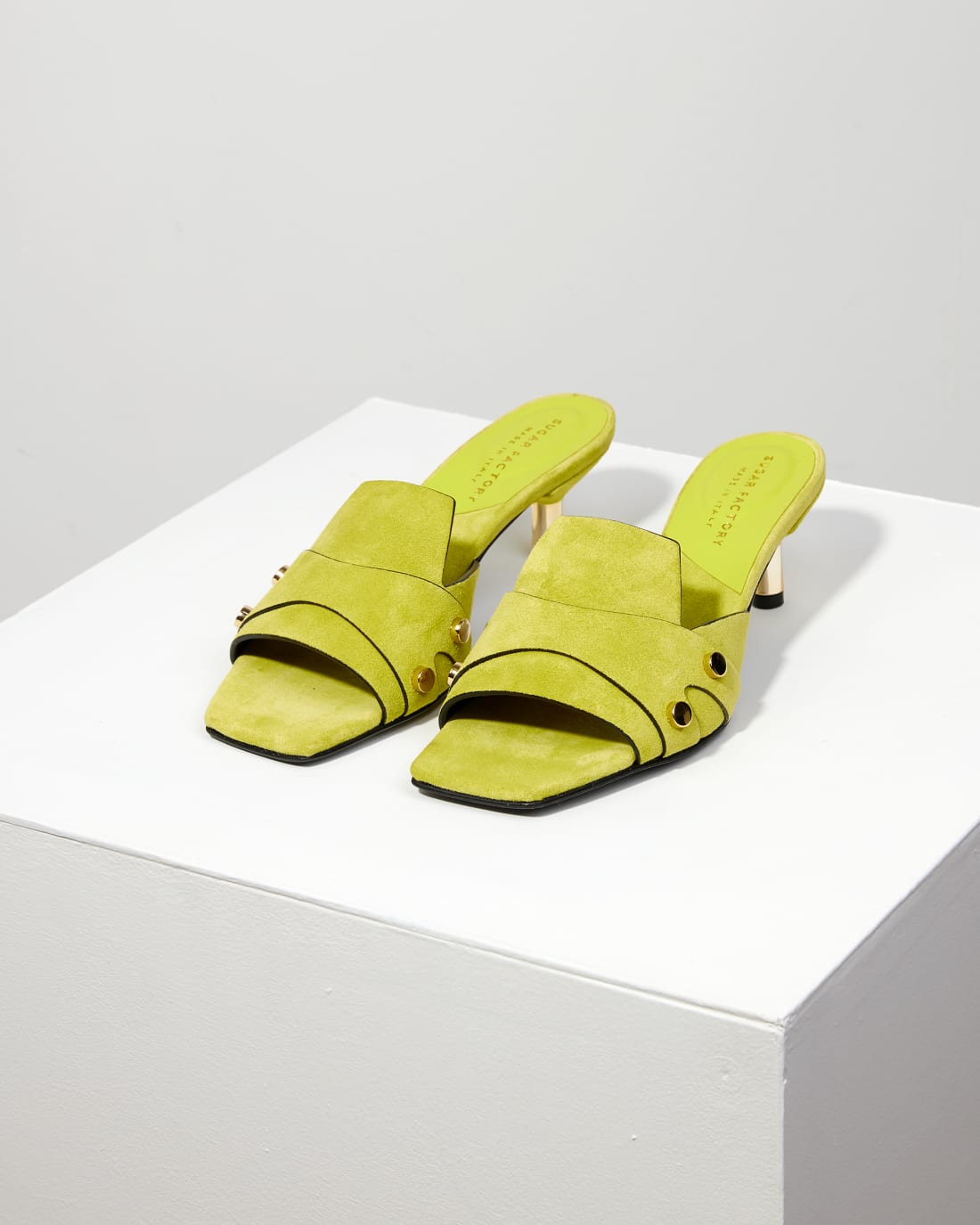 Салатовые замшевые босоножки - Image 3 of 6