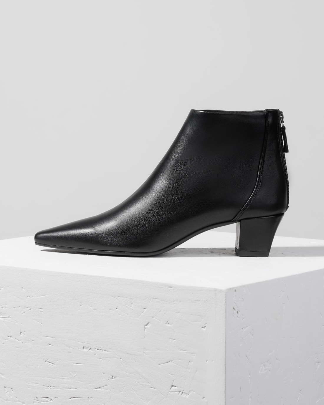 Черные классические кожаные ботильоны - Image 1 of 5