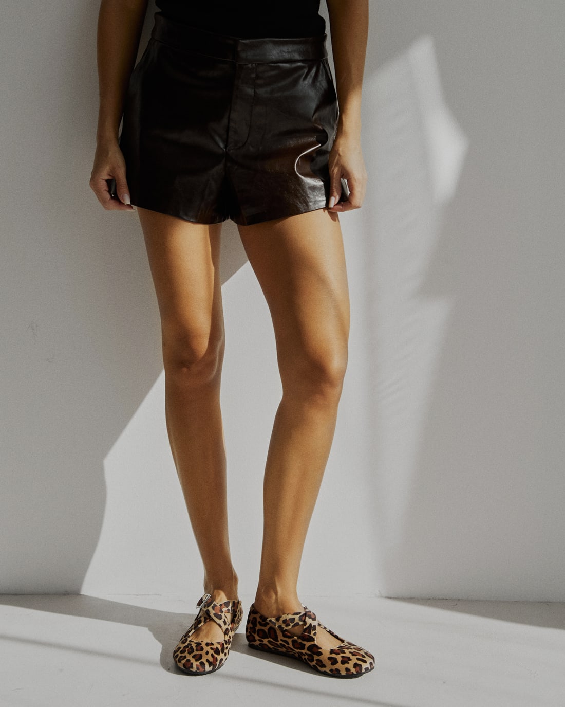 Туфли из вельвета с леопардовым принтом