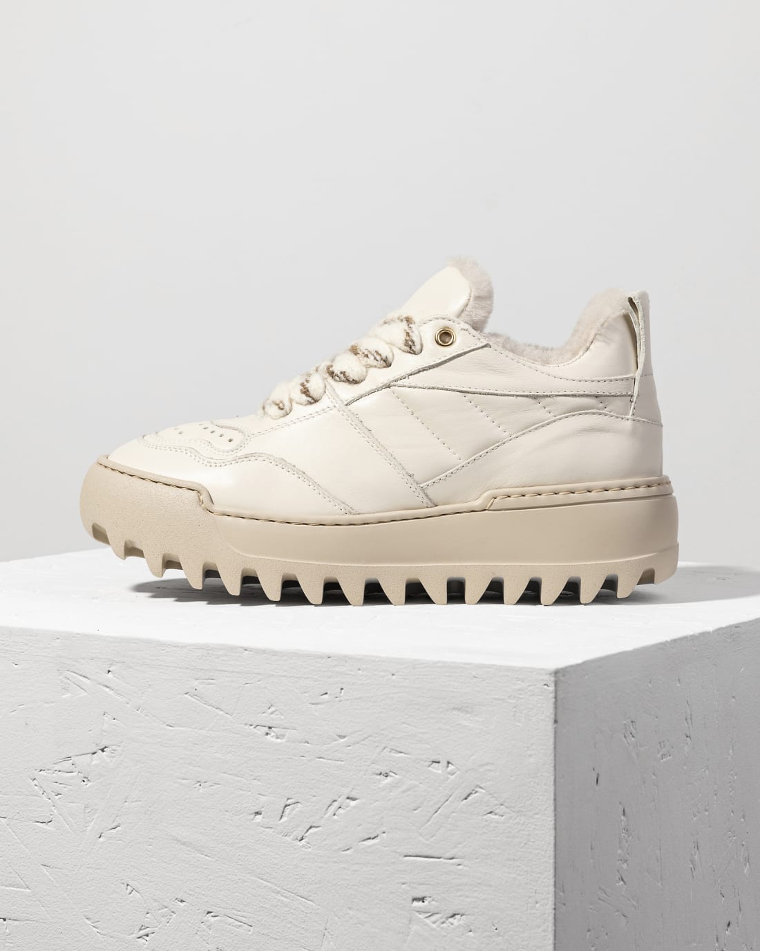 Утепленные кожаные кеды