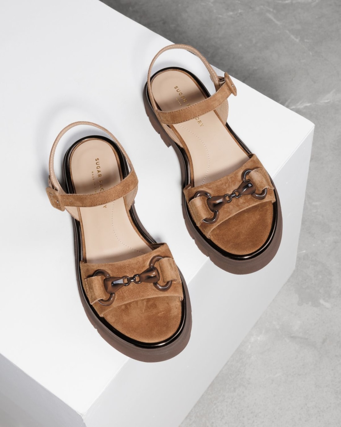 Коричневые замшевые сандалии - Image 2 of 7