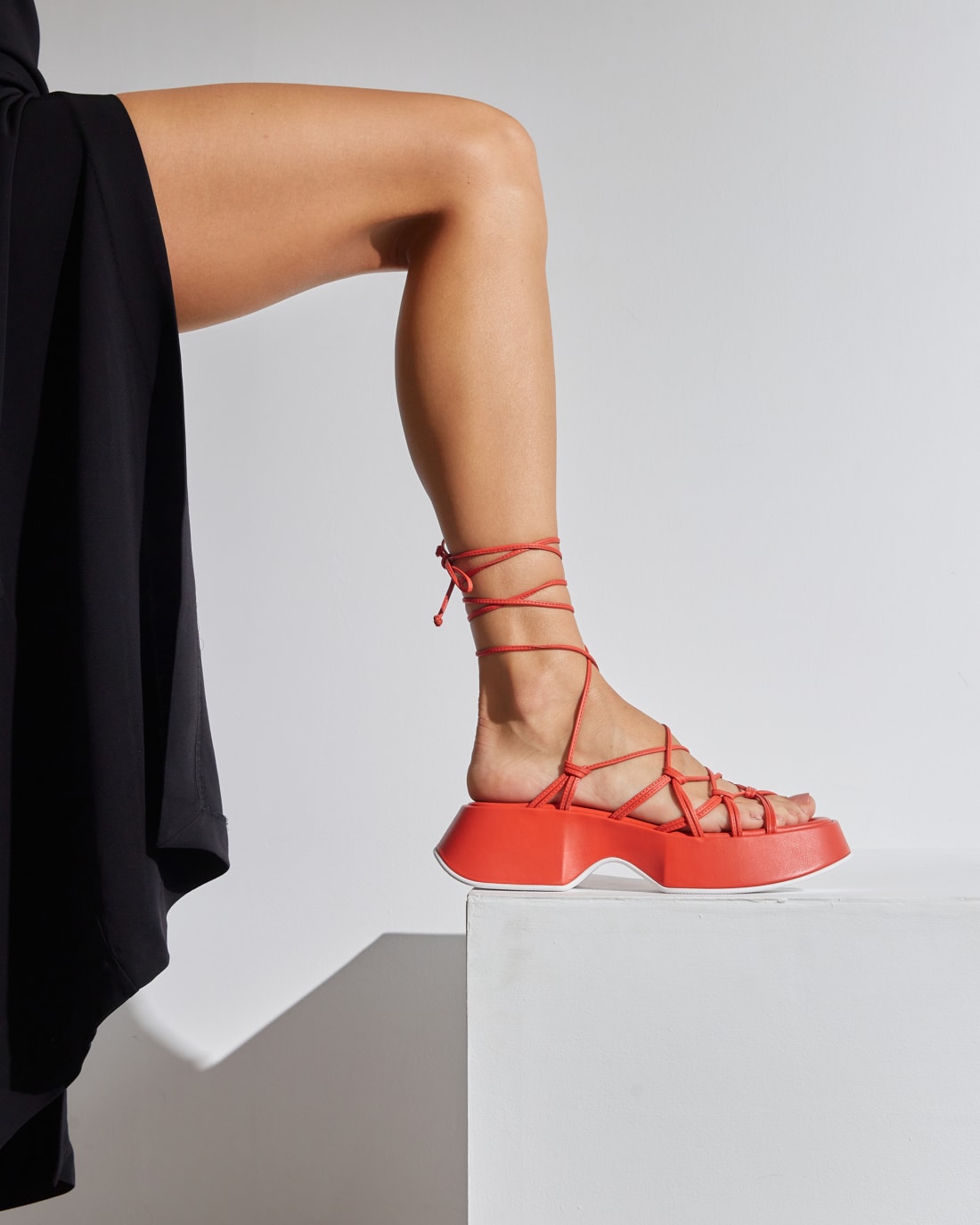 Темно-оранжевые кожаные босоножки - Image 5 of 6