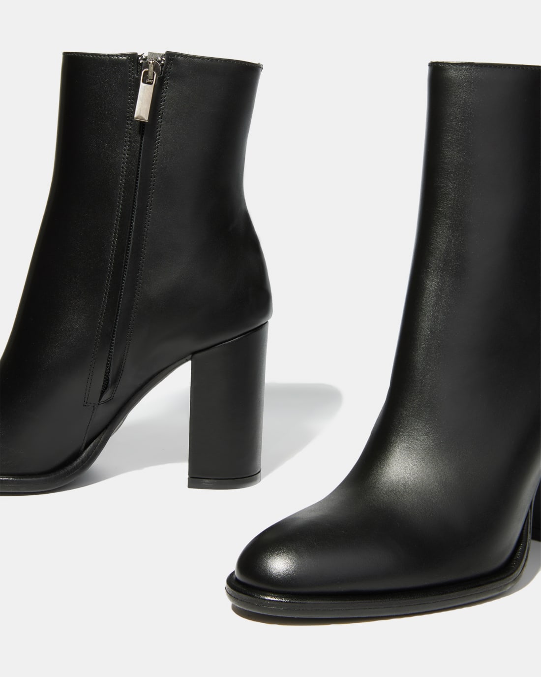 Ботильоны из натуральной кожи черного цвета