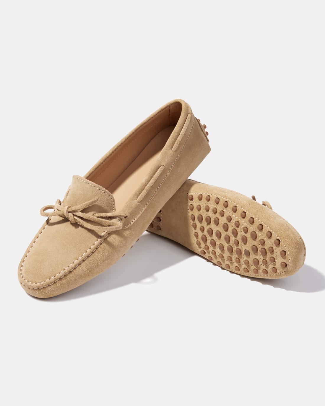 Бежевые замшевые мокасины