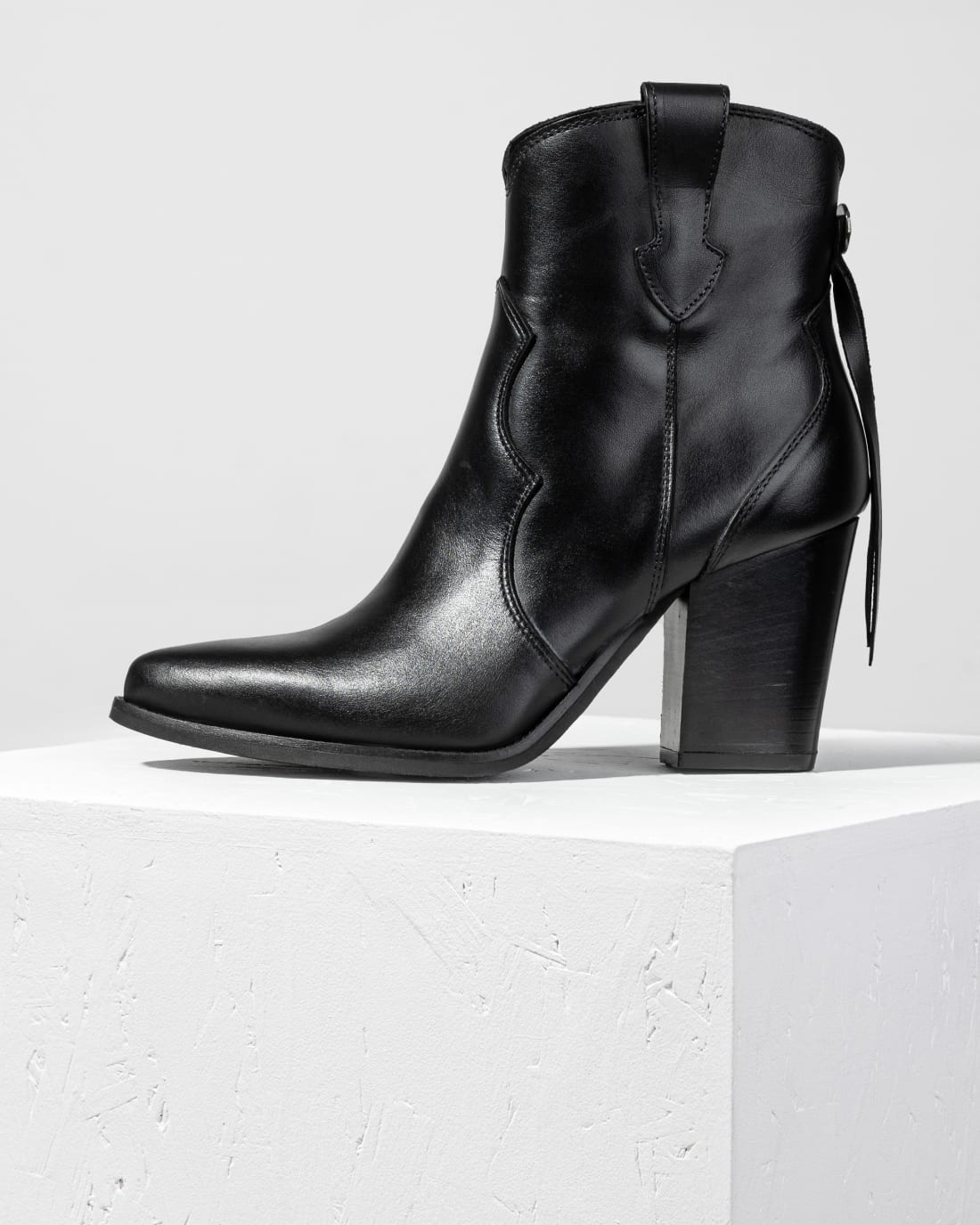 Кожаные казаки на высоком каблуке - Image 1 of 4