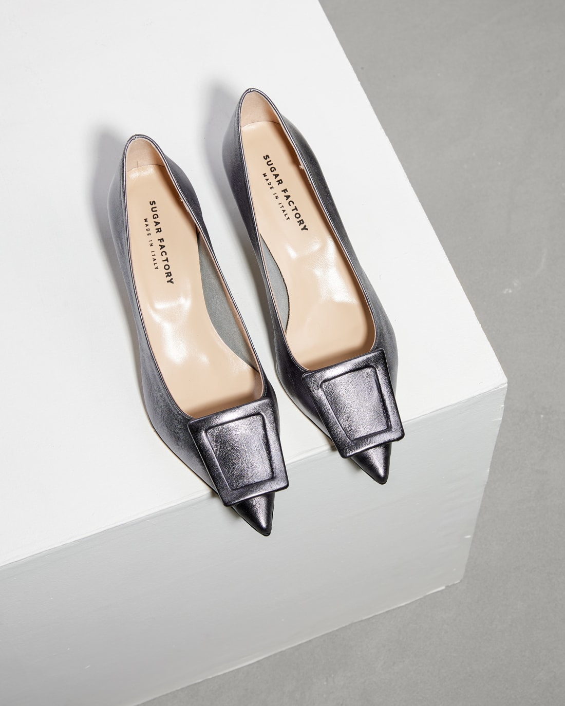 Серые блестящие туфли - Image 3 of 7