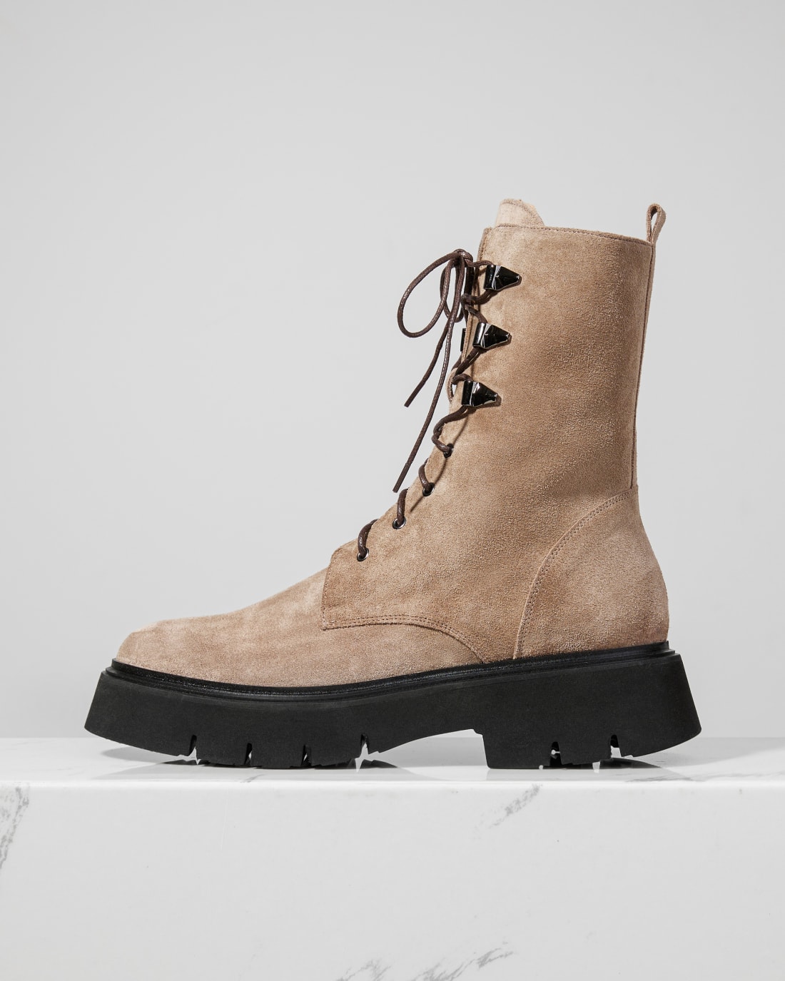 Бежевые замшевые ботинки - Main image