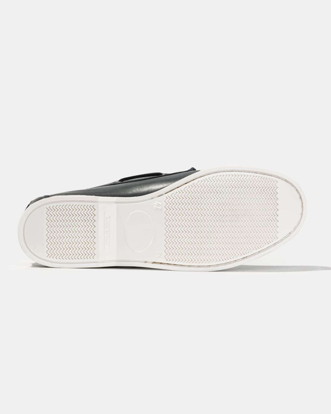 Темно-синие мокасины со шнурками