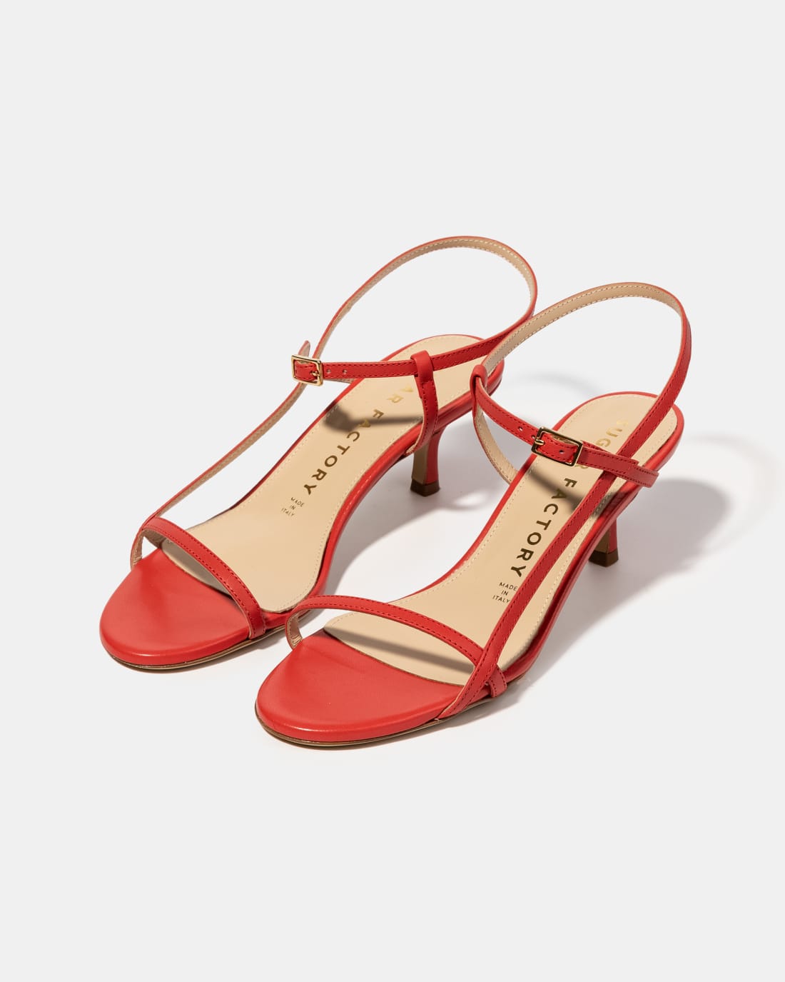 Красные босоножки на каблуке - Image 2 of 4