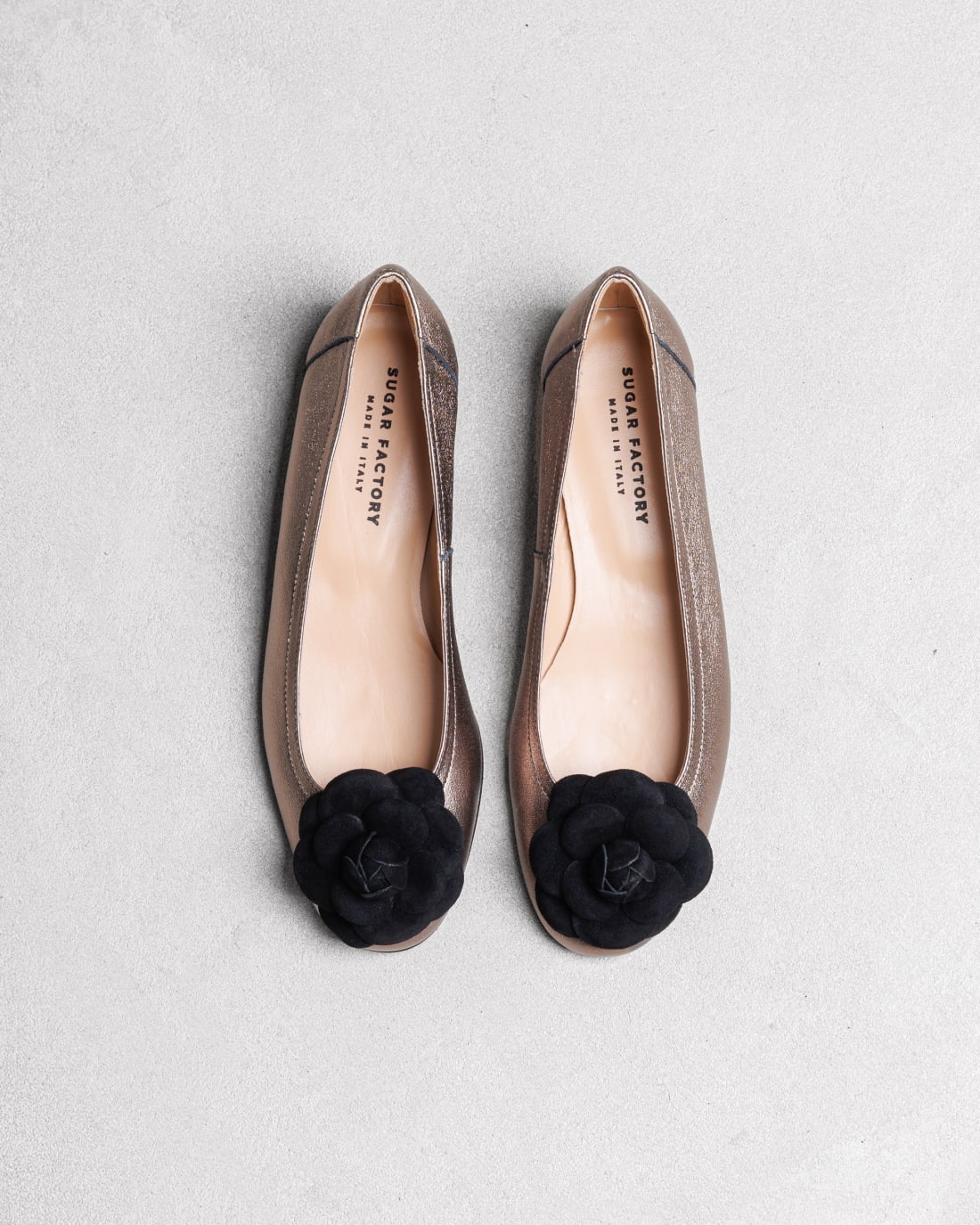 Туфли из натуральной кожи с декоративным цветком - Image 3 of 6