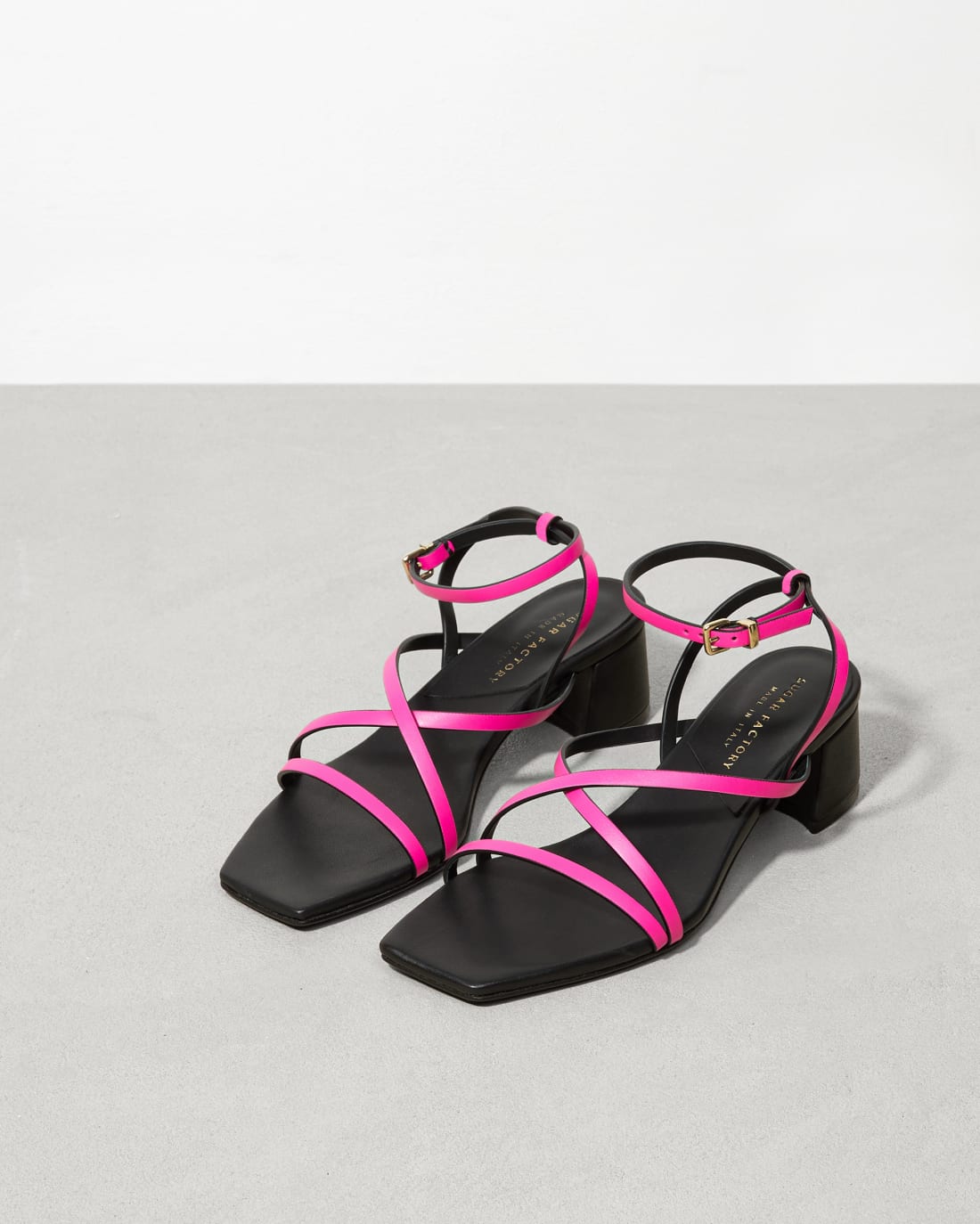 Розовые кожаные босоножки - Image 3 of 4