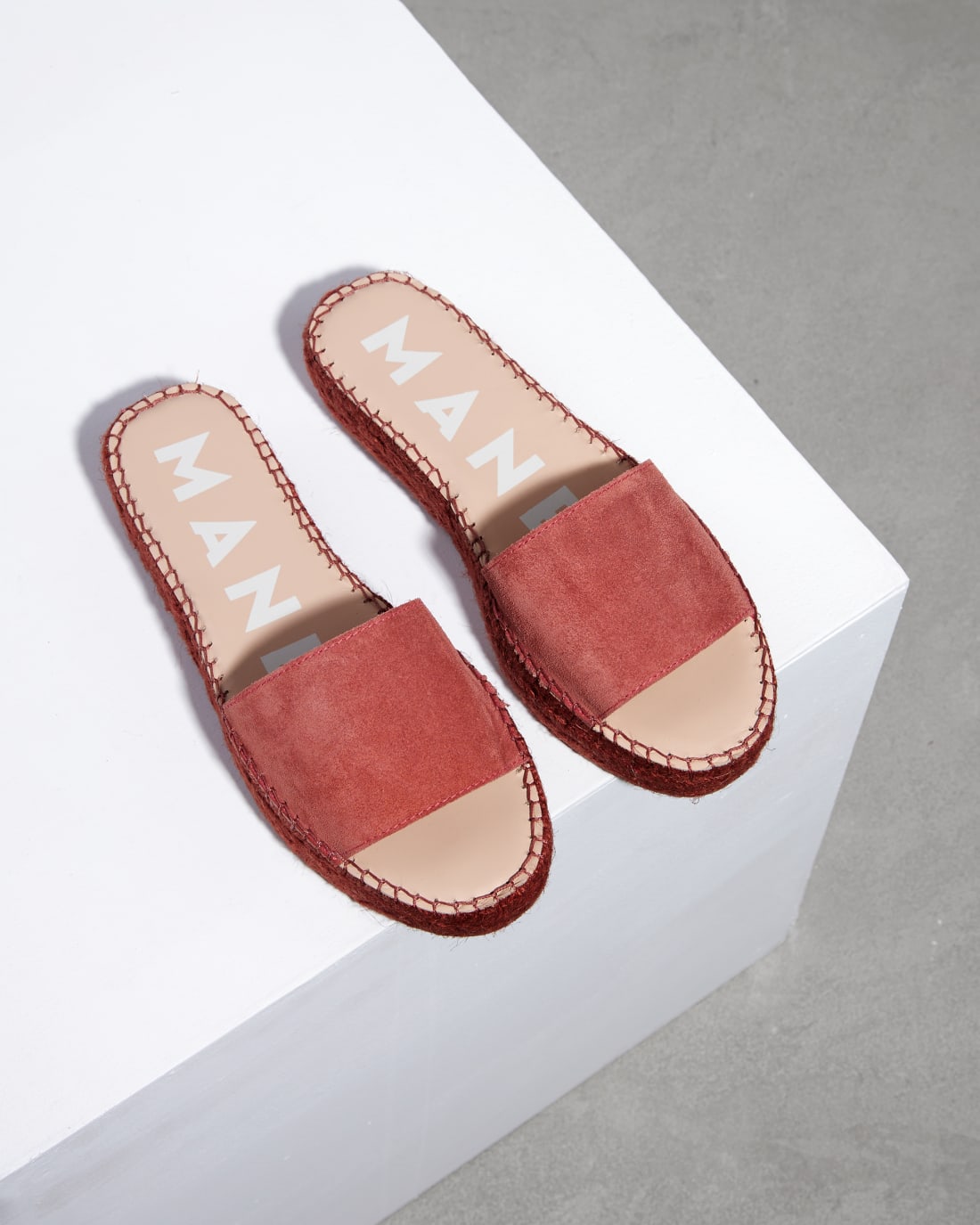 Замшевые бордовые шлепанцы - Image 2 of 6