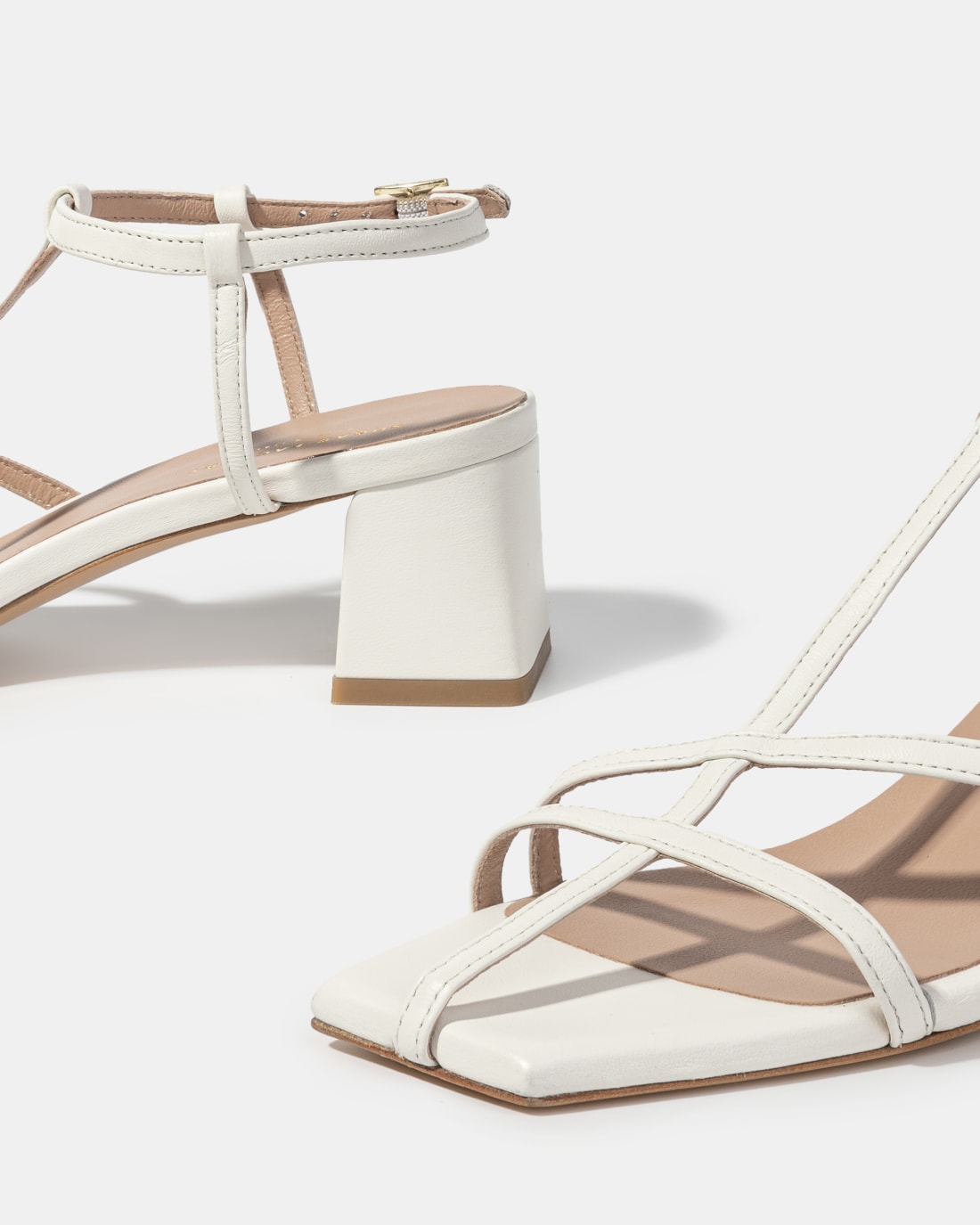 Белые босоножки с ремешками - Image 4 of 4