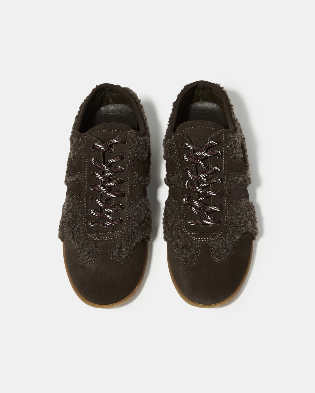 Темно-коричневые кеды