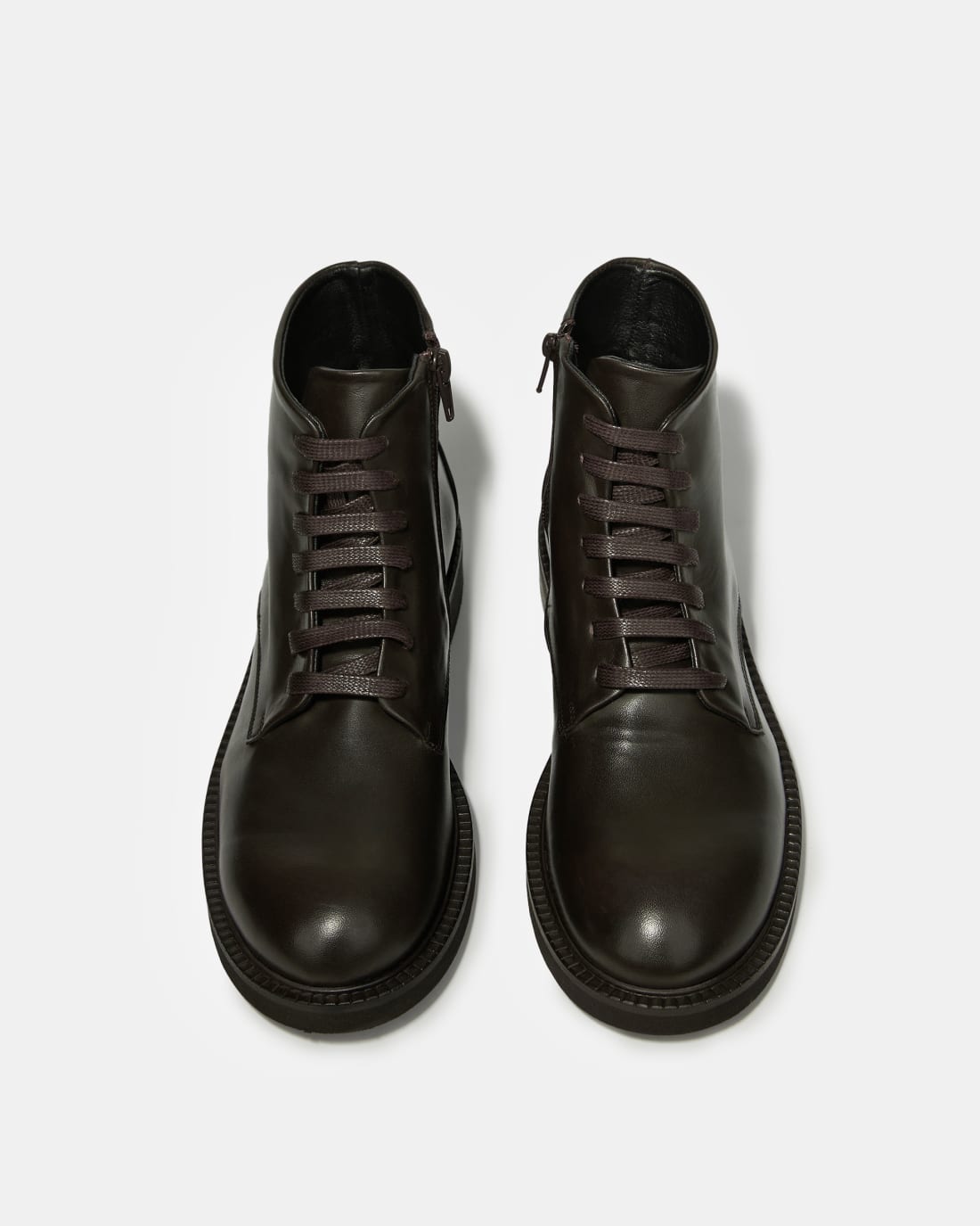 Темно-коричневые кожаные ботинки