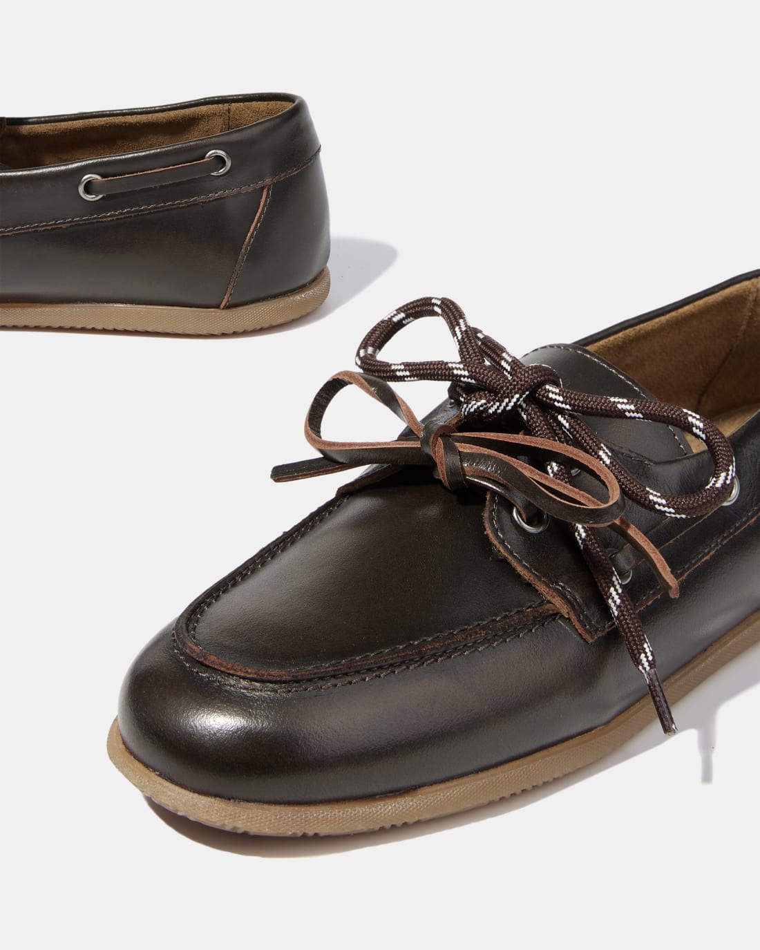 Тёмно-коричневые мокасины из натуральной кожи