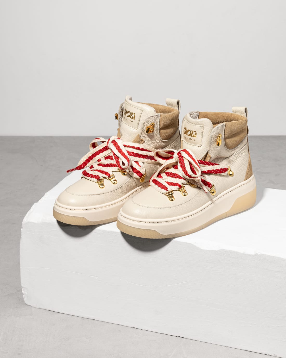 Кожаные кеды в бежевом цвете - Image 2 of 4