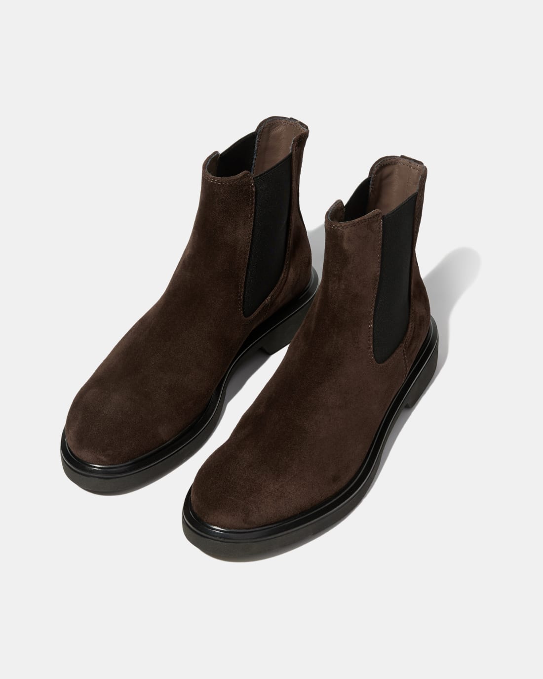 Темно-коричневые замшевые ботинки