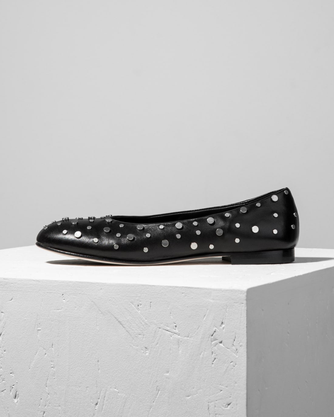 Черные кожаные балетки с заклепками - Image 1 of 6
