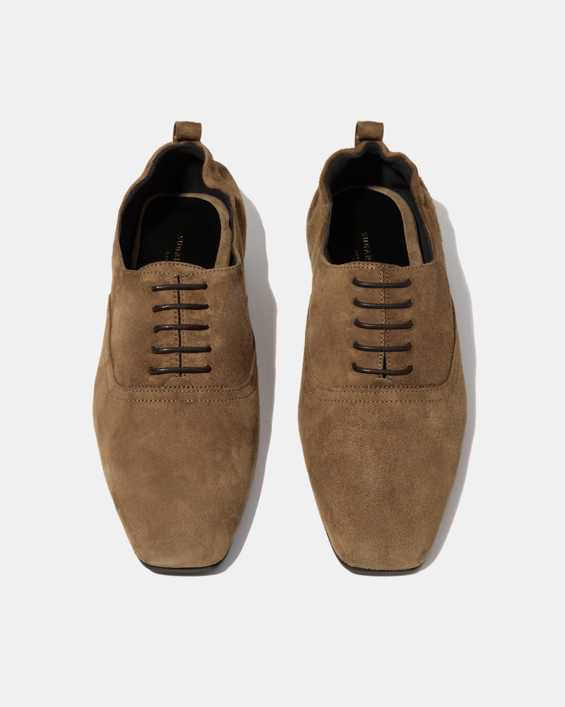 Бежевые замшевые туфли